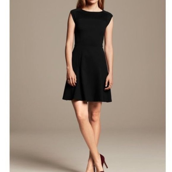 BANANA REPUBLIC Black Fit & Flare Classic Dress - Picture 1 of 10
